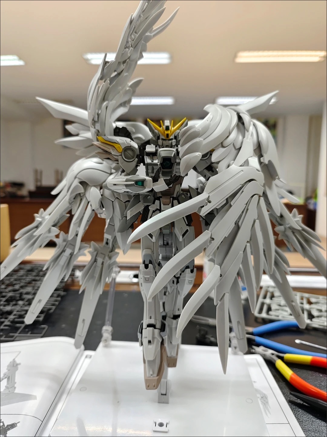 Daban 8827 MG 1/100 Wing Snow  - Model Kit Motor Nuclear recensie en prijs