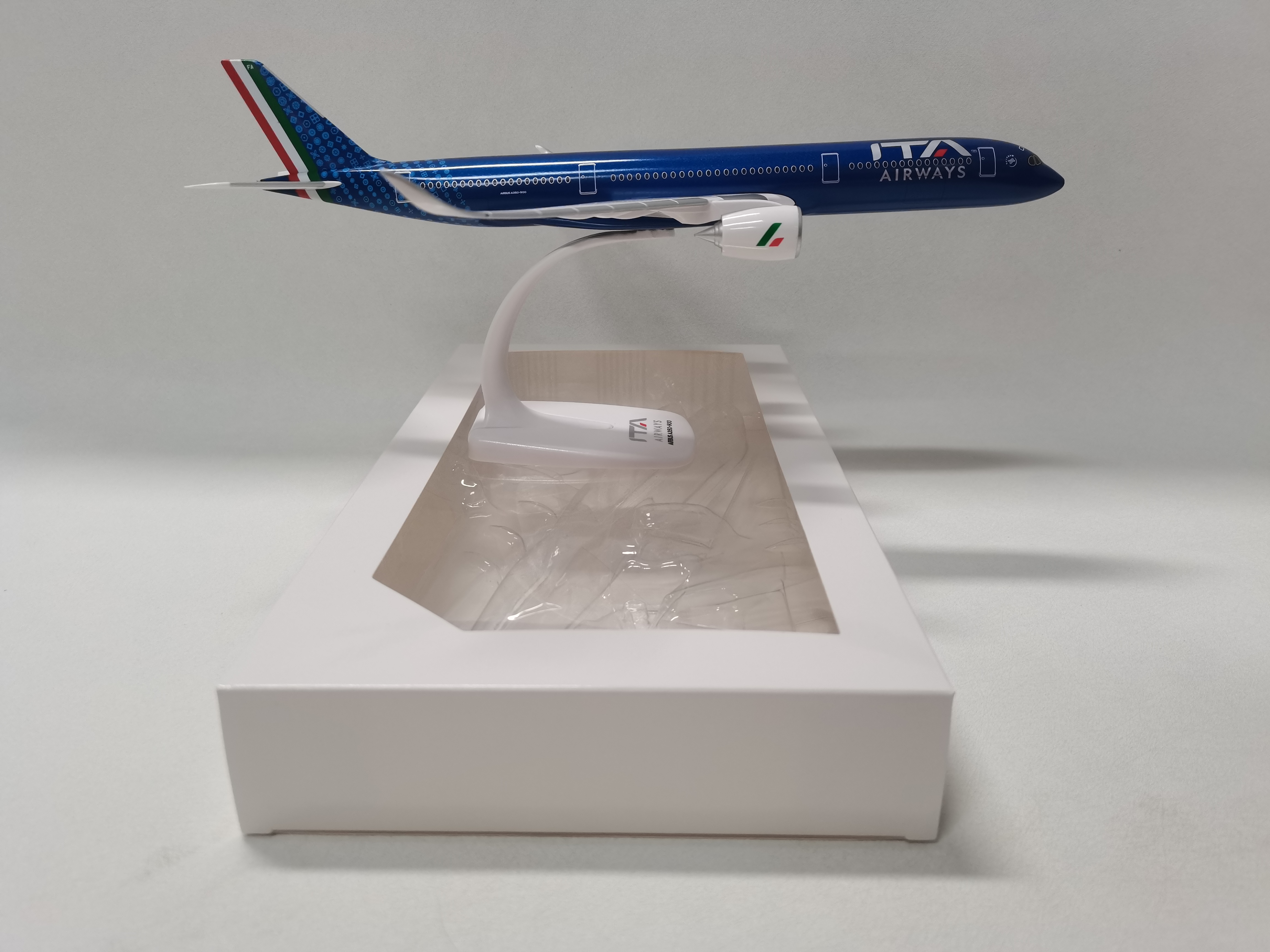 A350-900 Italy ITA Airways Pla - Model Kit Italeri recensie en prijs