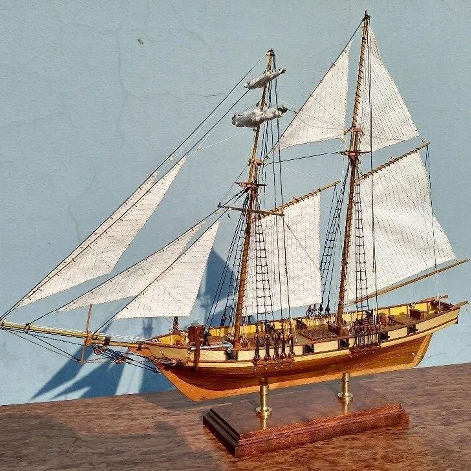 【Halcon Sailboat Wooden Model  - Model Kit Land Rover recensie en prijs
