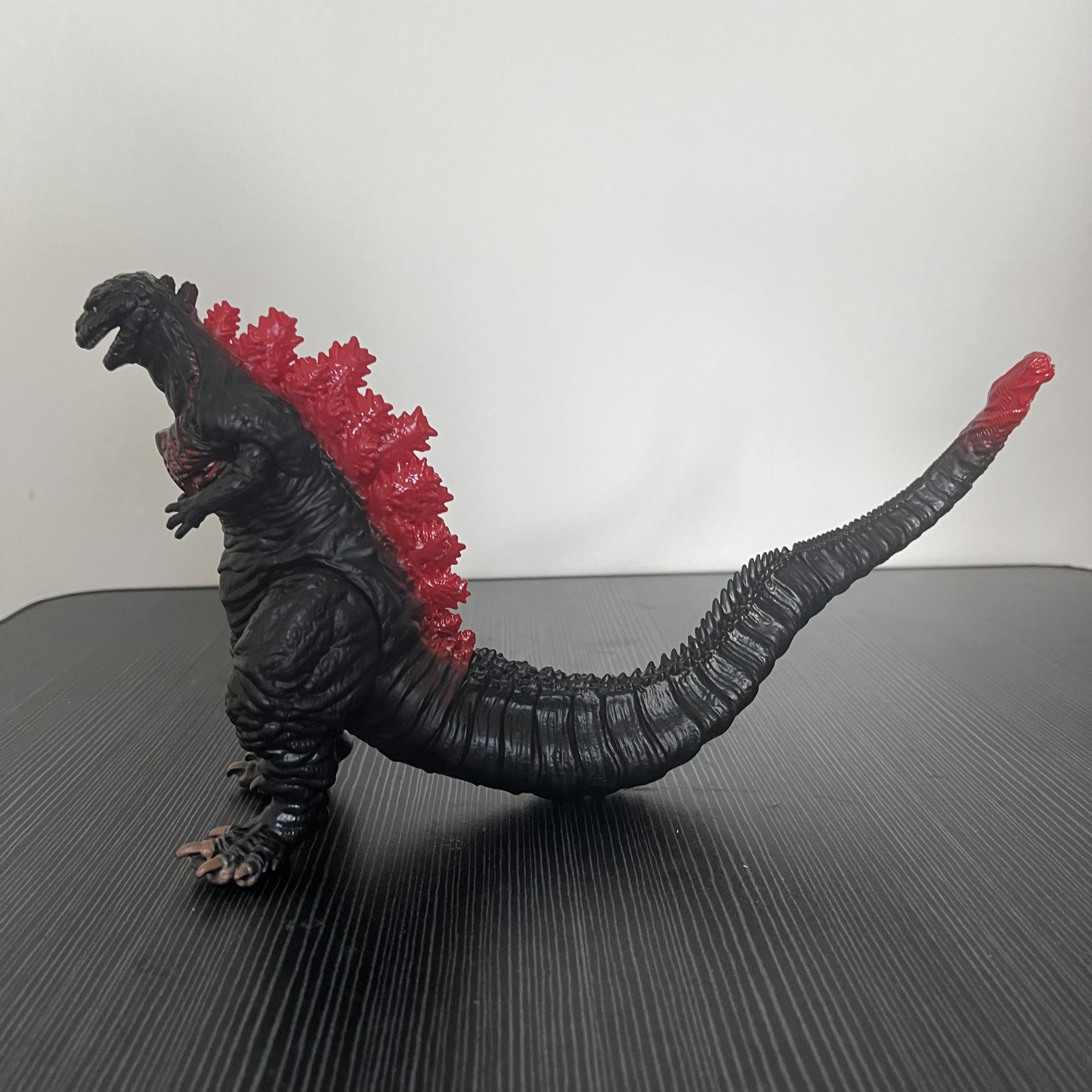Shin Godzilla Red Lotus Model  - Model Kit Dinosaur Bandai recensie en prijs
