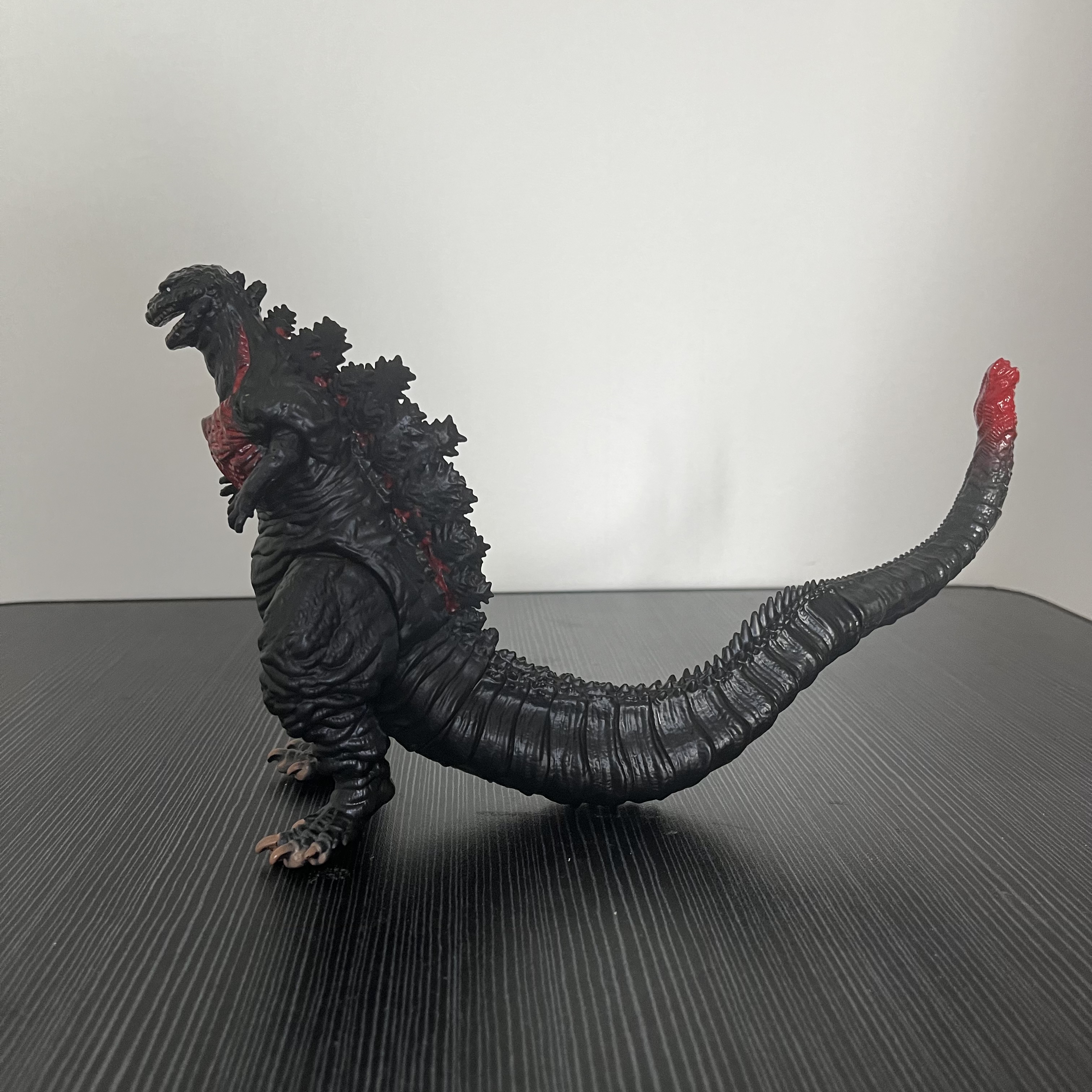 Shin Godzilla Red Lotus Model  - Model Kit Dinosaur Bandai recensie en prijs